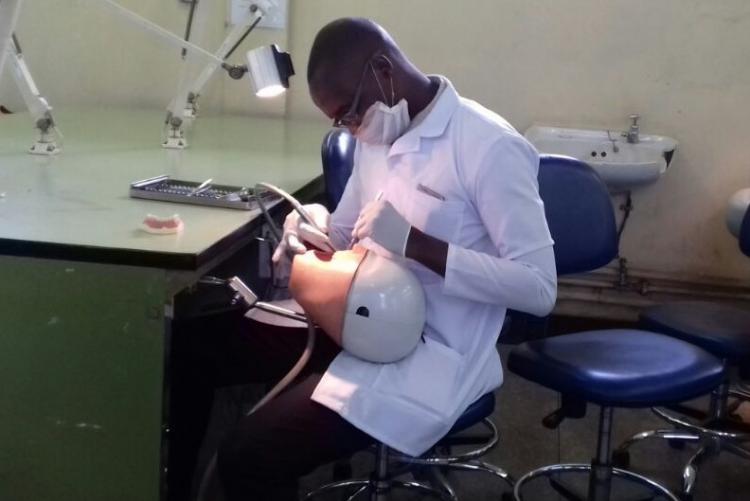 School of Dental Sciences hosts members of UoN Council